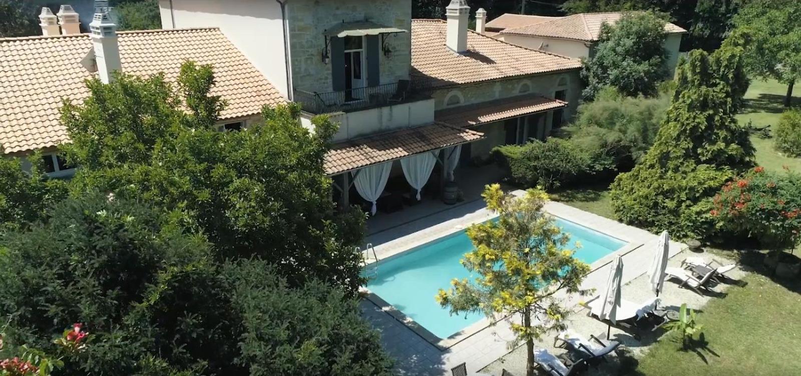 Chateau La Moune Montussan ภายนอก รูปภาพ